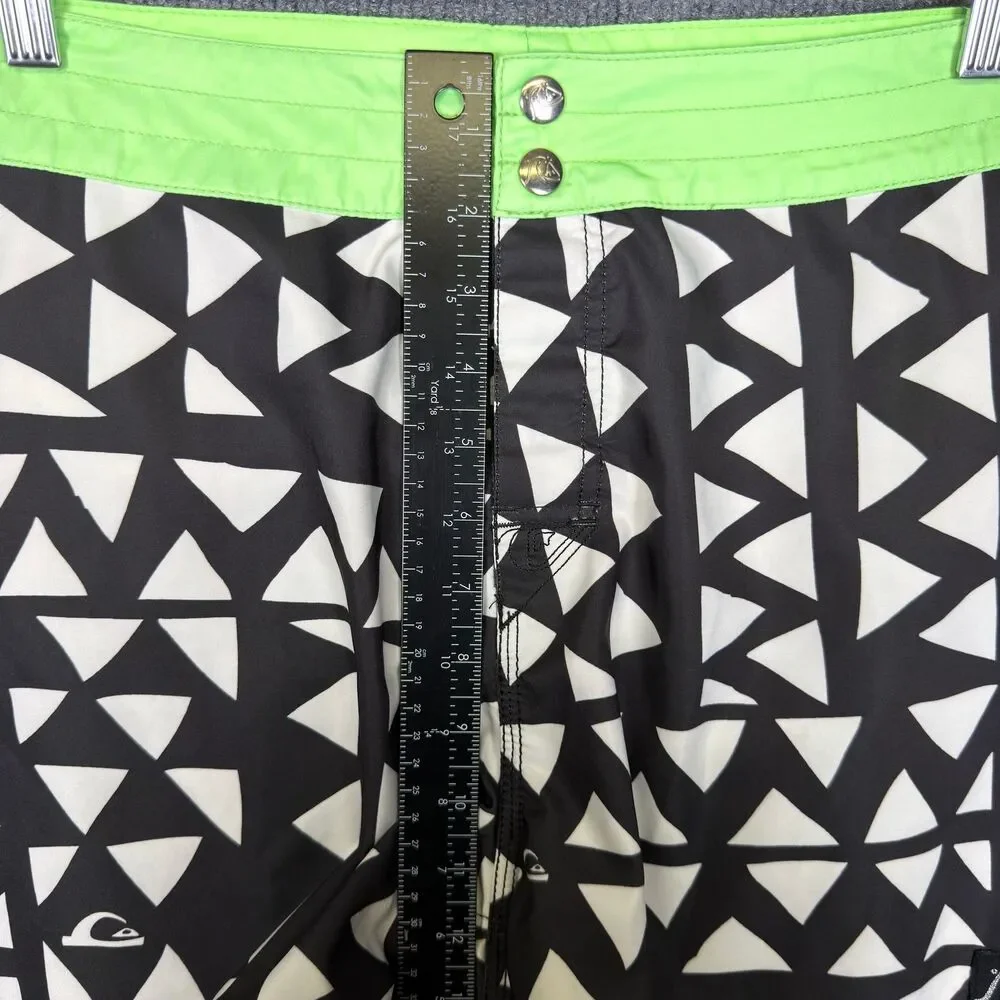Quiksilver Mens Board Shorts Size 34 Black Neon Green Geometric Swim Trunks Surf